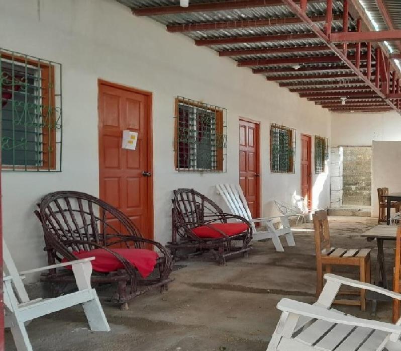 Hostel Tadeo סן חואן דל סור מראה חיצוני תמונה