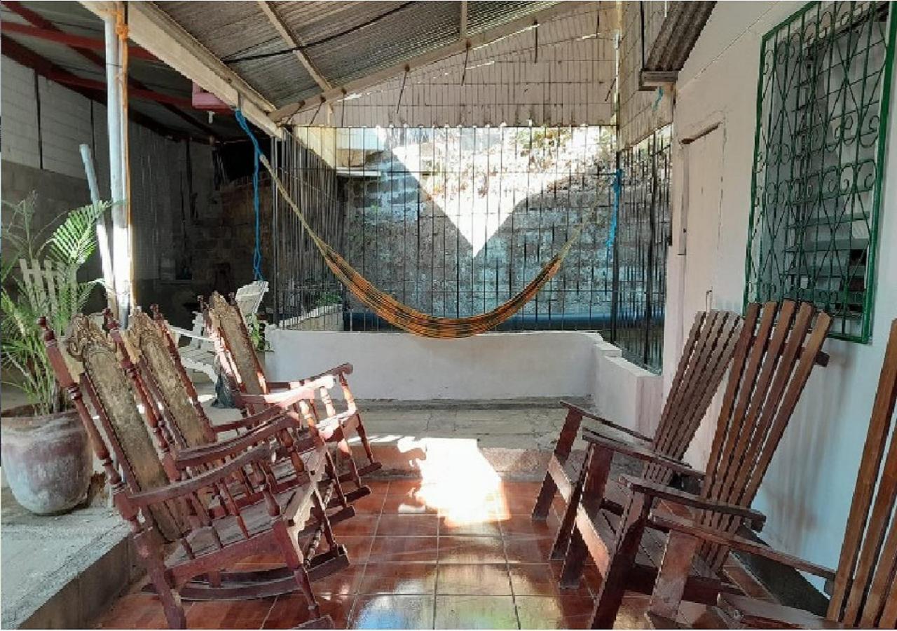 Hostel Tadeo סן חואן דל סור מראה חיצוני תמונה