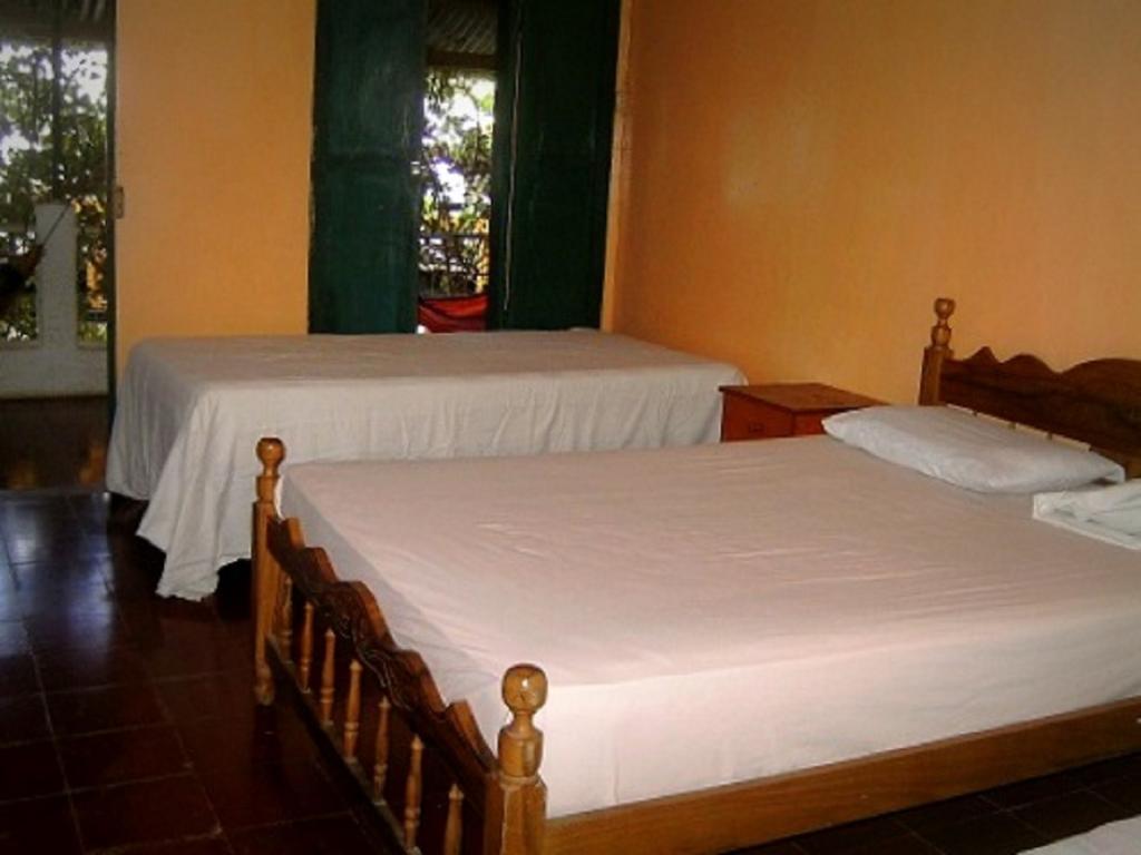 Hostel Tadeo סן חואן דל סור חדר תמונה